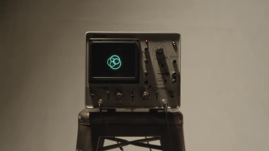A monitor showing wavelengths