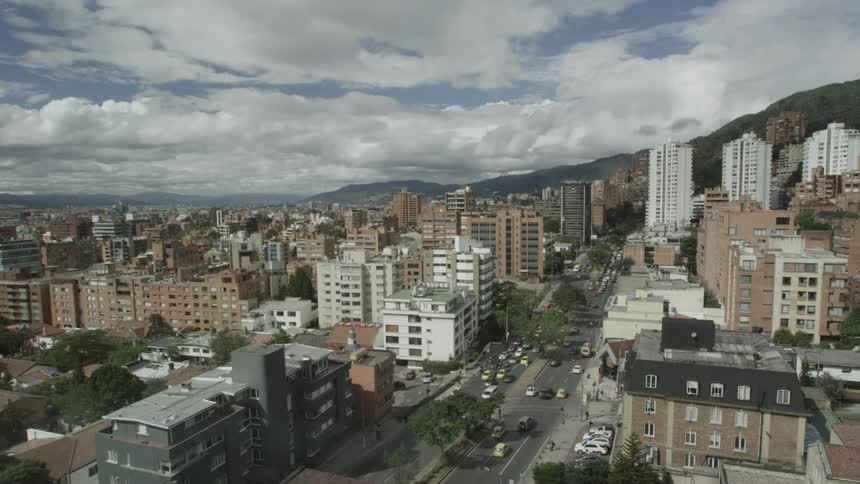 A busy street in the middle of a large city