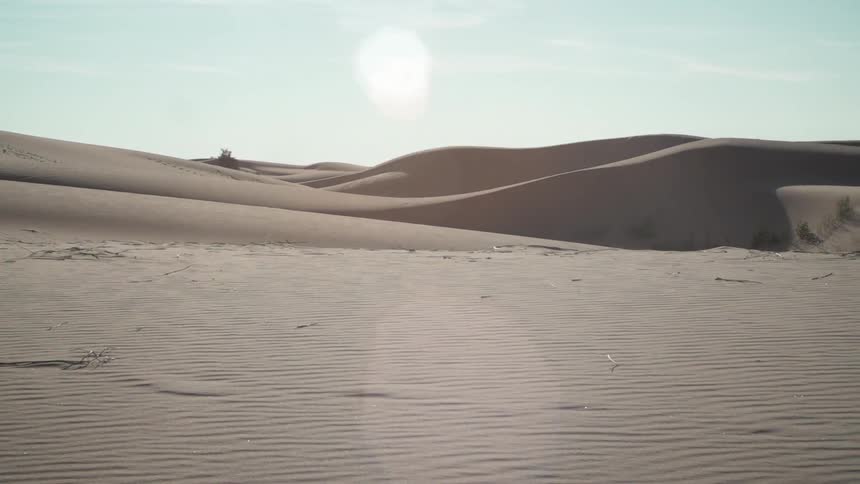 The sun shines in the dessert